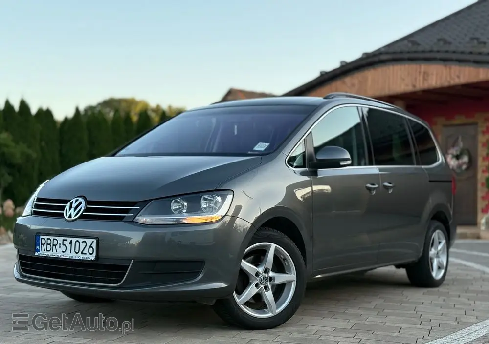 VOLKSWAGEN Sharan 