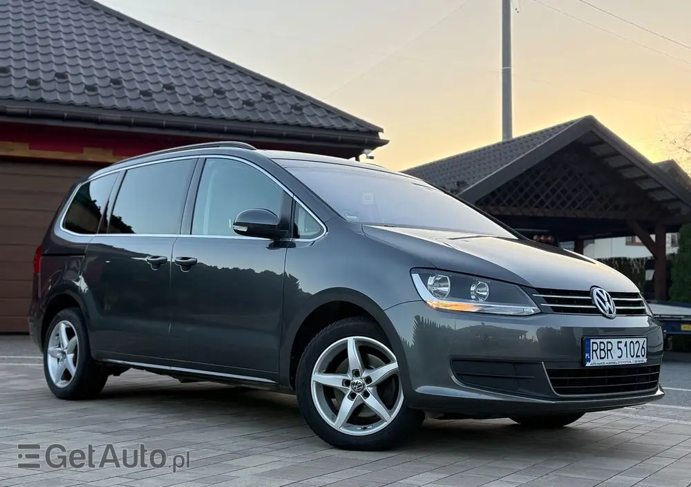VOLKSWAGEN Sharan 