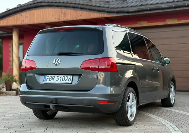 VOLKSWAGEN Sharan 