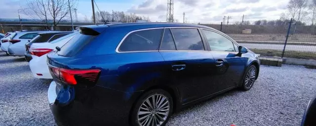 TOYOTA Avensis 