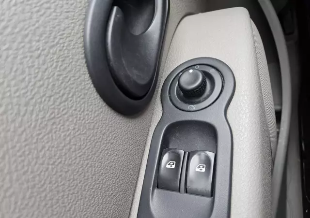 RENAULT Modus 1.2 16V Authentique