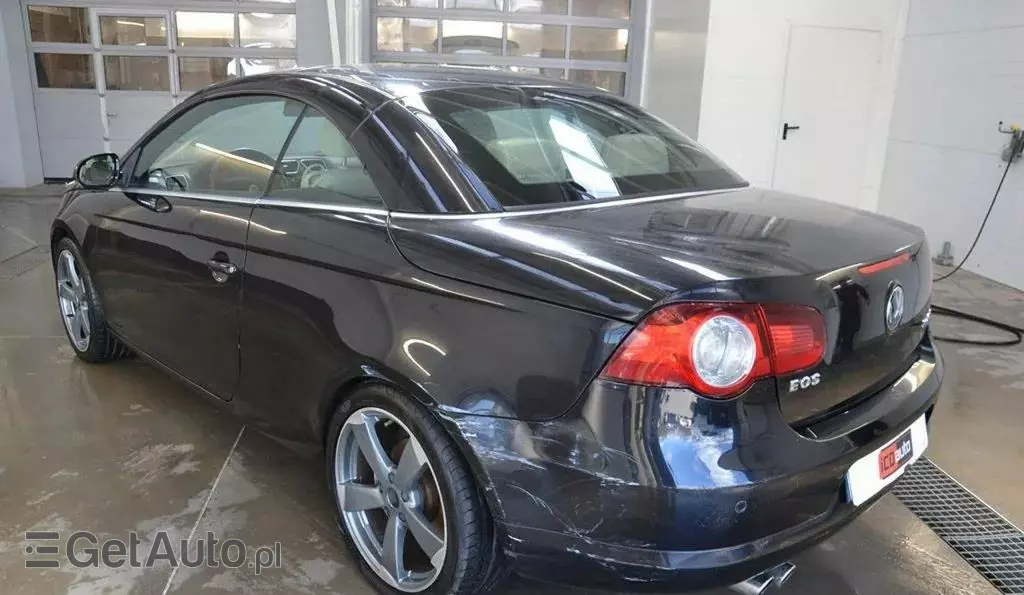 VOLKSWAGEN Eos 