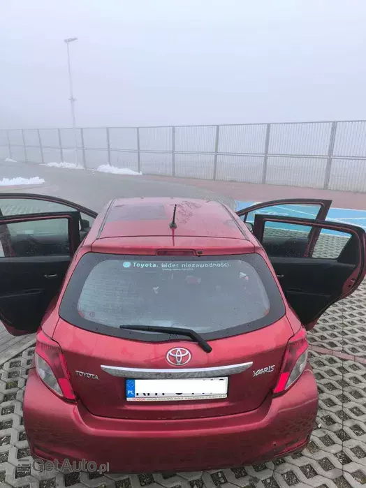 TOYOTA Yaris 