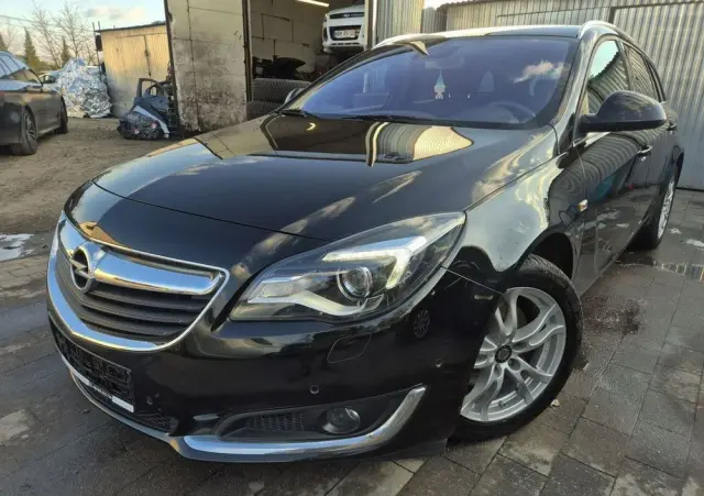 OPEL Insignia 