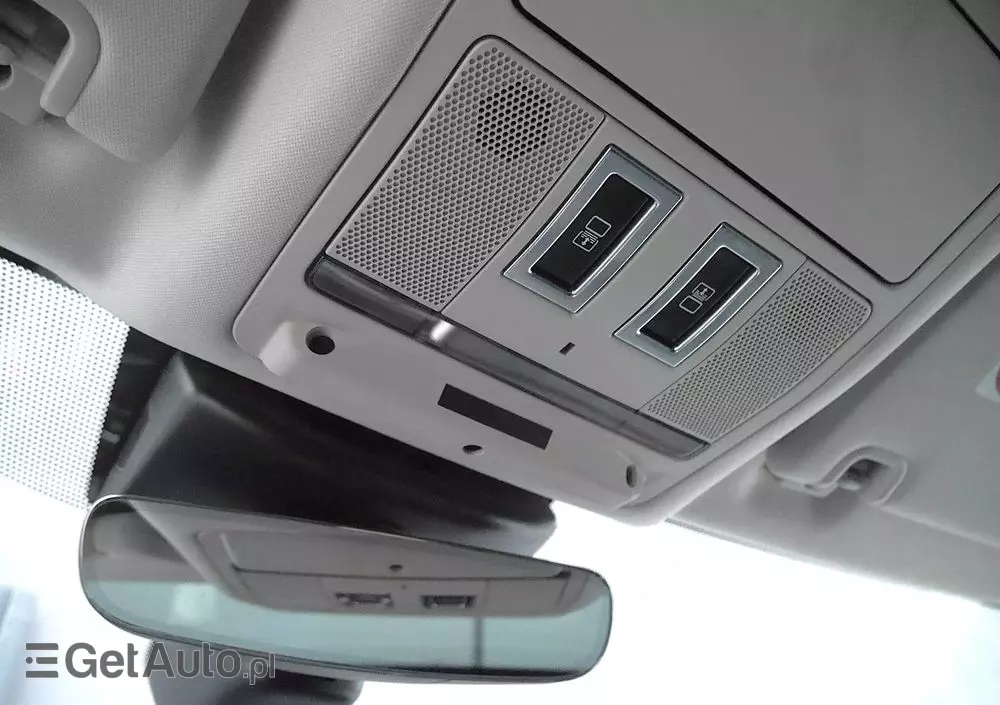 LAND ROVER Discovery V 2.0 SD4 HSE Luxury