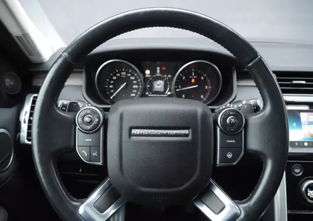 LAND ROVER Discovery V 2.0 SD4 HSE Luxury