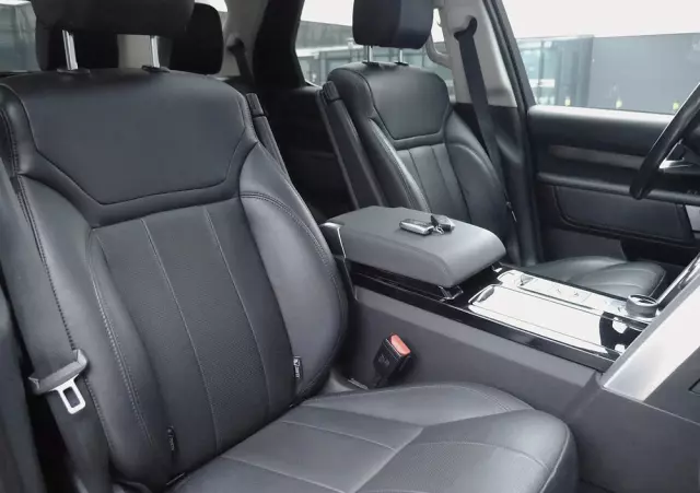 LAND ROVER Discovery V 2.0 SD4 HSE Luxury