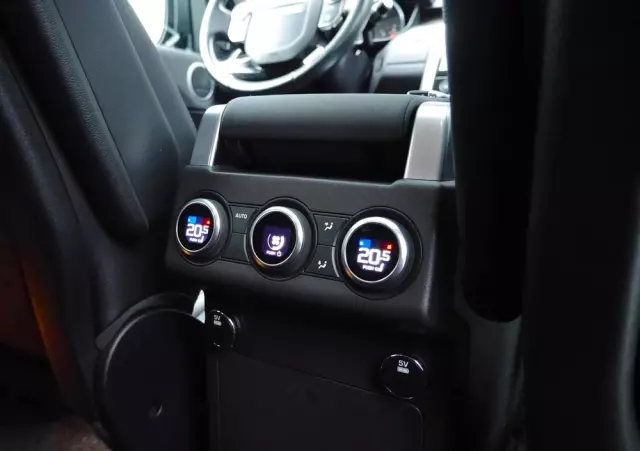 LAND ROVER Discovery V 2.0 SD4 HSE Luxury