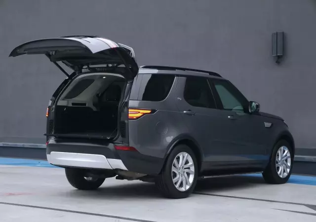 LAND ROVER Discovery V 2.0 SD4 HSE Luxury