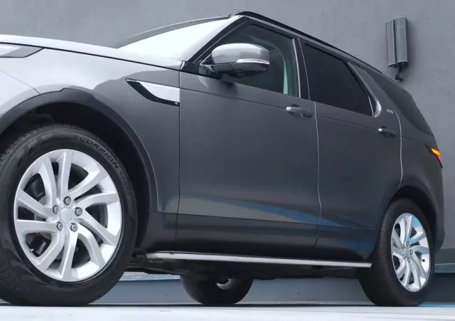 LAND ROVER Discovery V 2.0 SD4 HSE Luxury