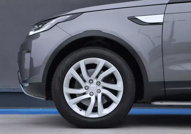 LAND ROVER Discovery V 2.0 SD4 HSE Luxury