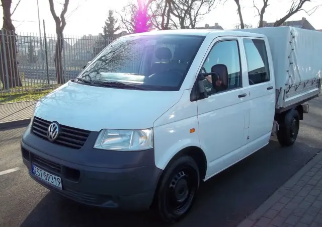 VOLKSWAGEN Transporter T5 