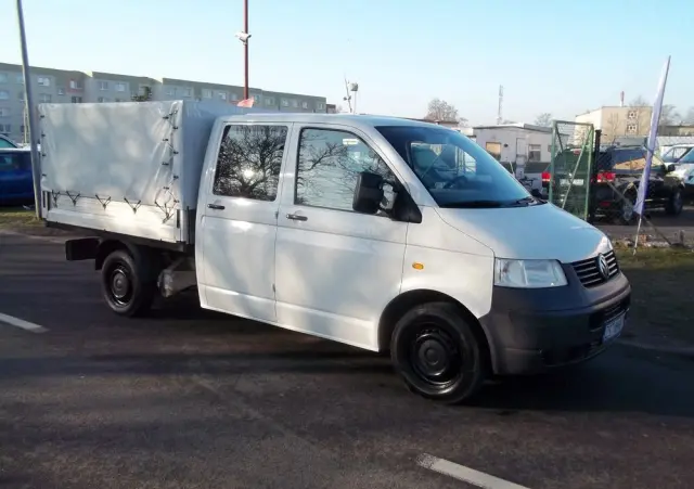 VOLKSWAGEN Transporter T5 