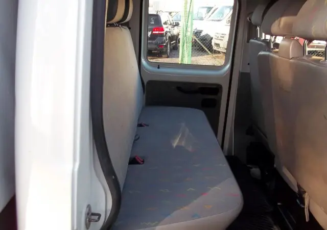 VOLKSWAGEN Transporter T5 