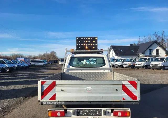 VOLKSWAGEN Transporter t5 lift doka super stan klima tablica świetlna 