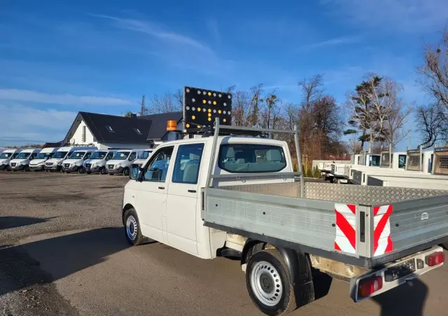 VOLKSWAGEN Transporter t5 lift doka super stan klima tablica świetlna 