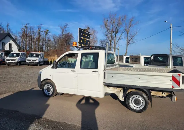 VOLKSWAGEN Transporter t5 lift doka super stan klima tablica świetlna 