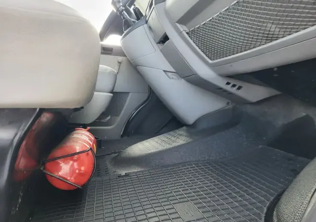 VOLKSWAGEN Transporter t5 lift doka super stan klima tablica świetlna 