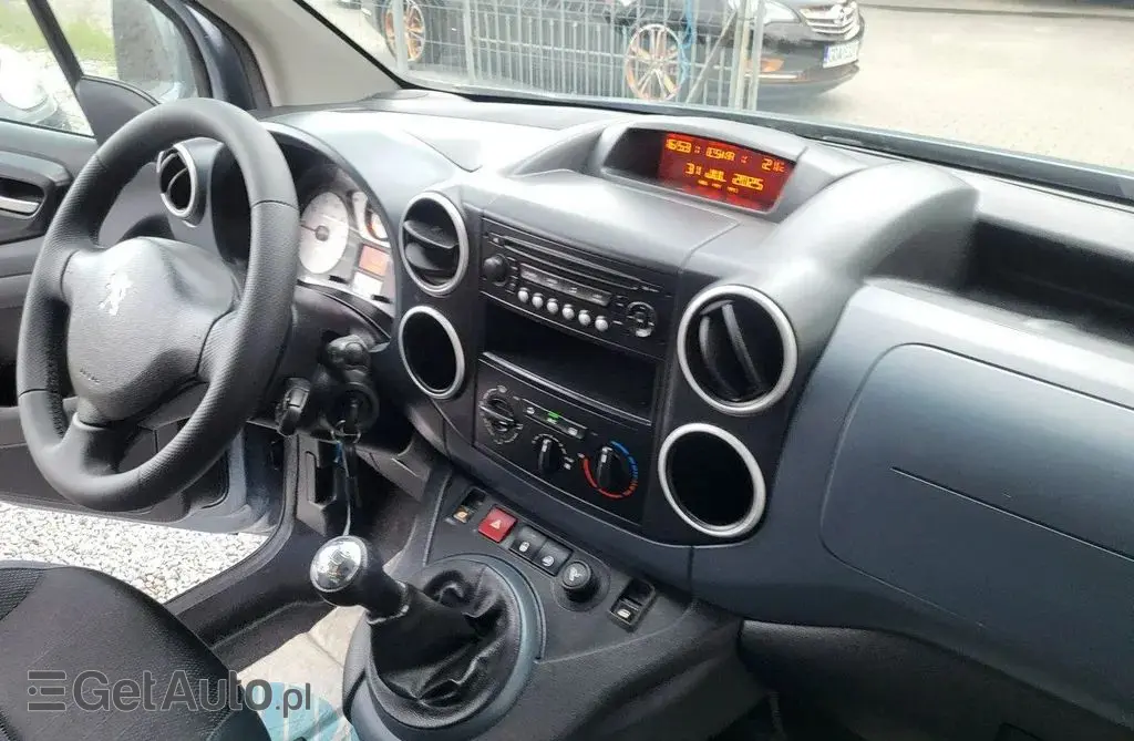 PEUGEOT Partner 