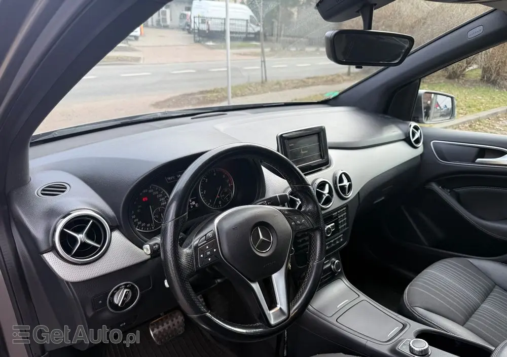 MERCEDES-BENZ Klasa B 180 CDI (BlueEFFICIENCY) 7G-DCT