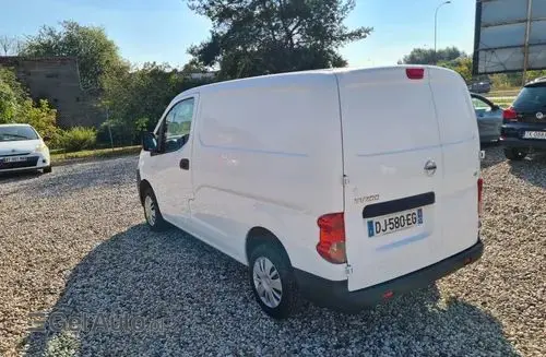 NISSAN NV200 