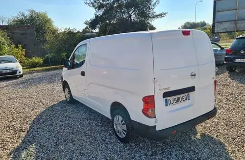 NISSAN NV200 