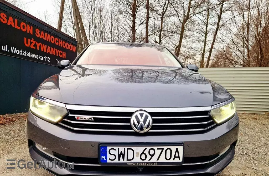 VOLKSWAGEN Passat 