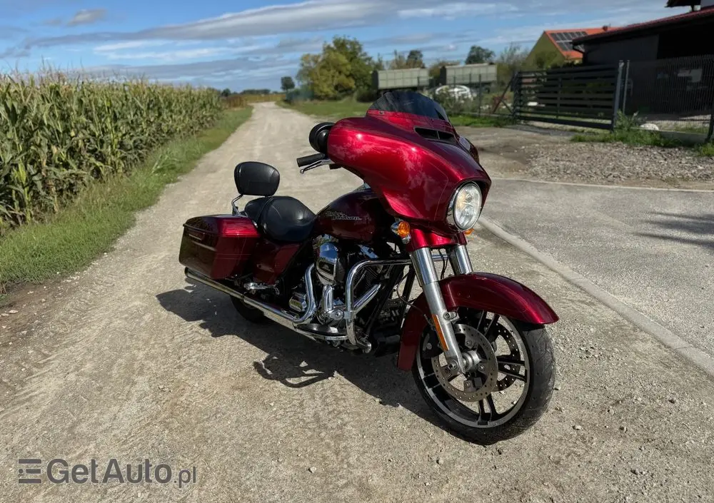 HARLEY-DAVIDSON Touring Street Glide 