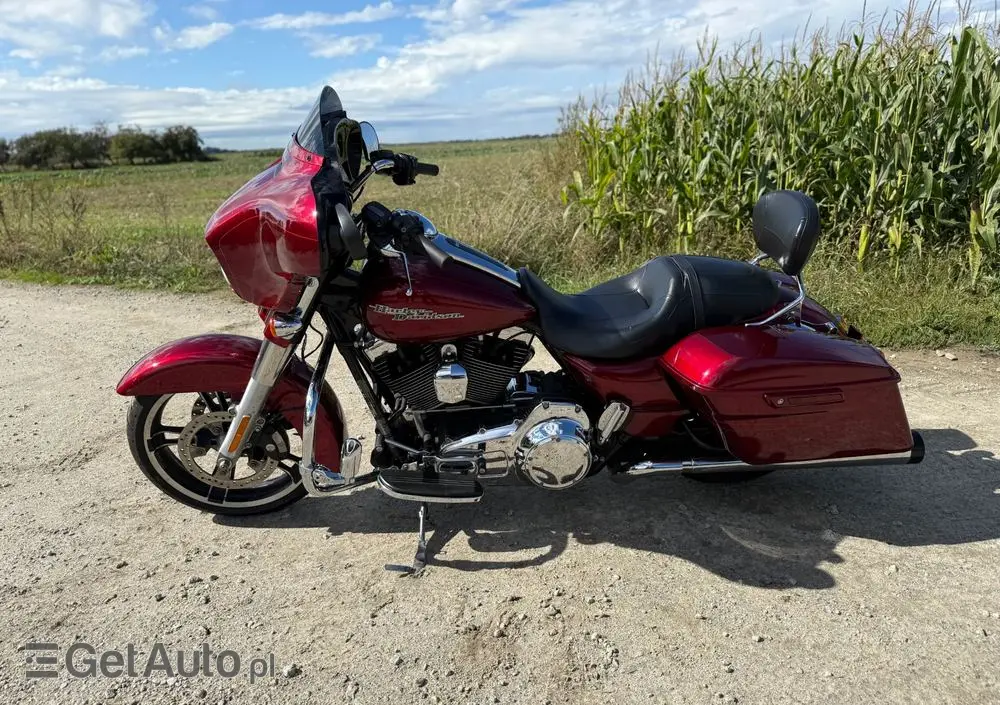 HARLEY-DAVIDSON Touring Street Glide 