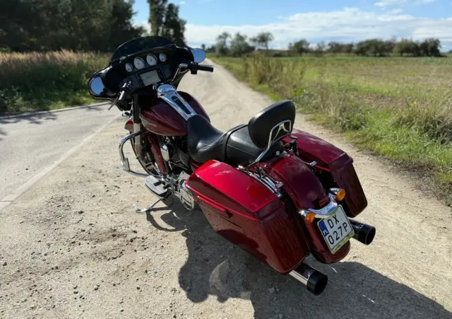HARLEY-DAVIDSON Touring Street Glide 