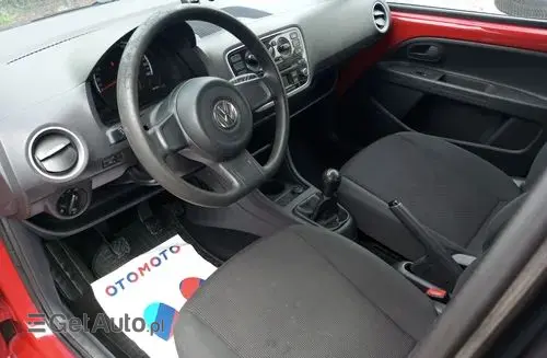 VOLKSWAGEN Up! 