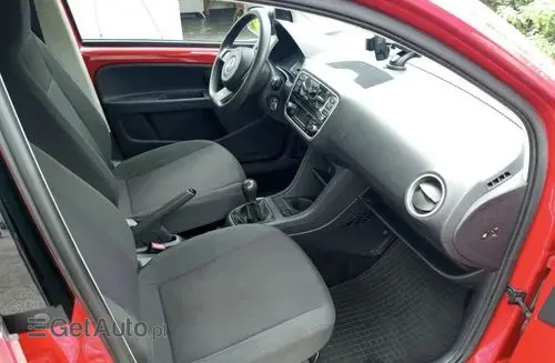 VOLKSWAGEN Up! 