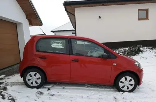 VOLKSWAGEN Up! 