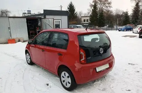VOLKSWAGEN Up! 