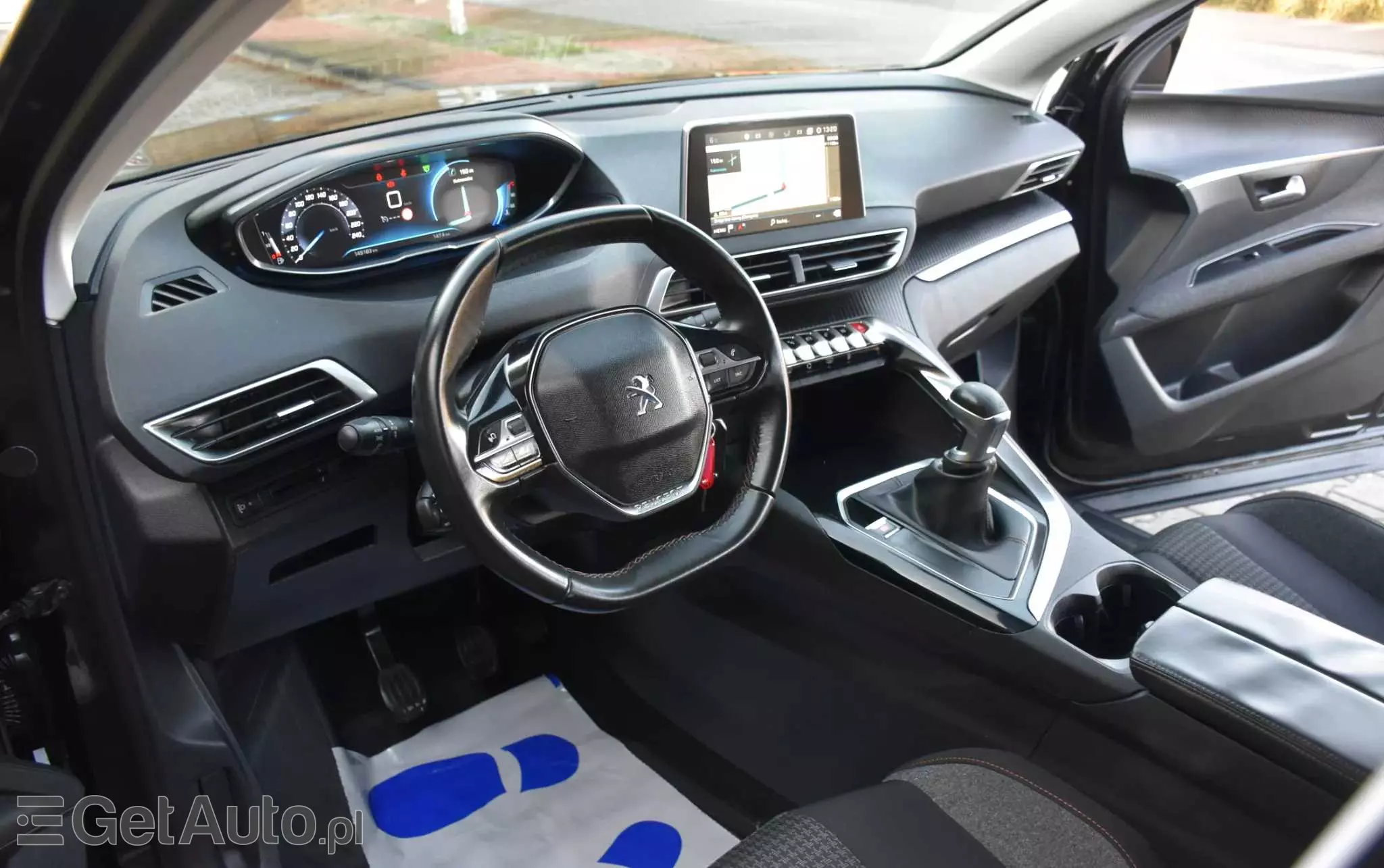 PEUGEOT 3008 BlueHDi 120 Stop & Start Style