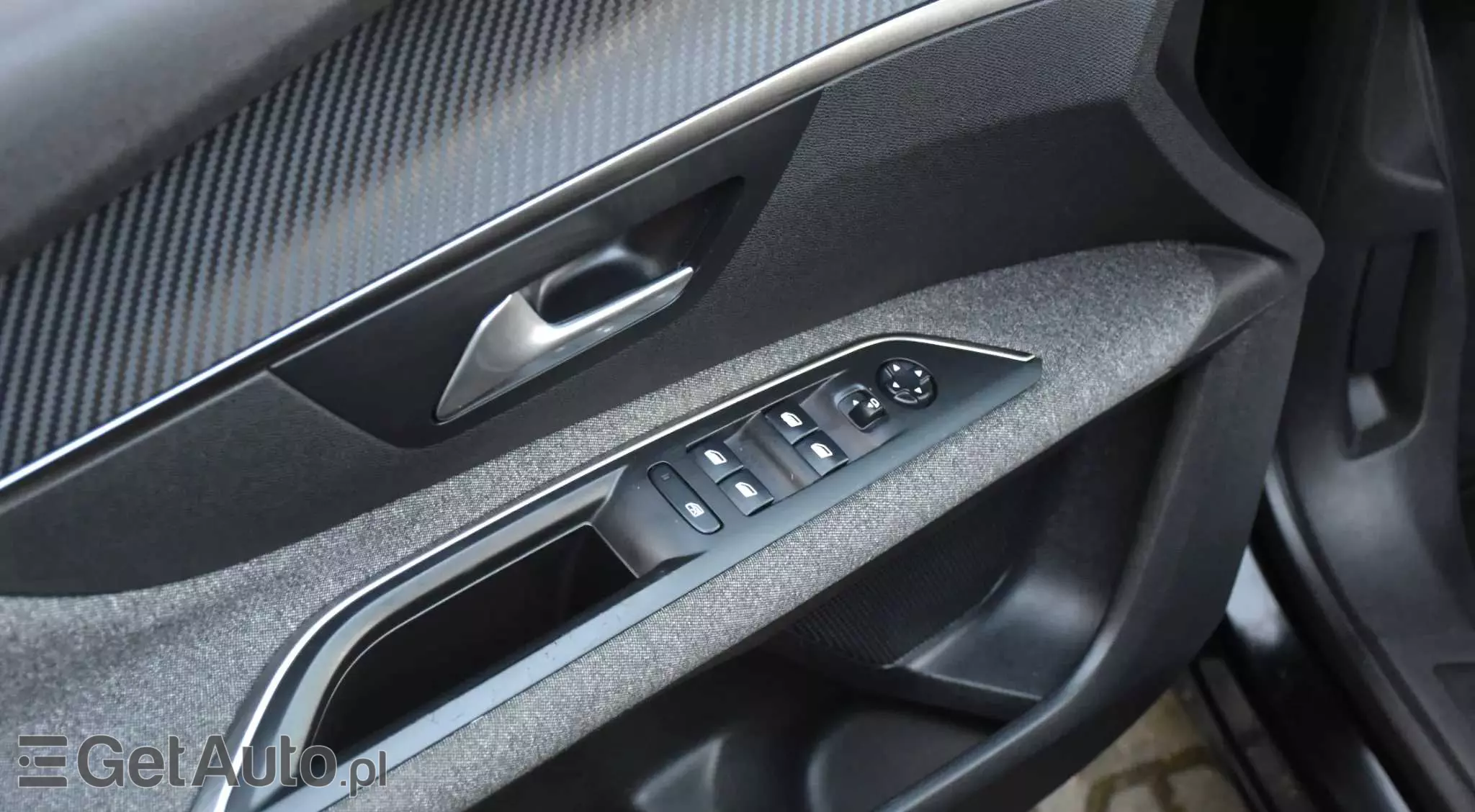 PEUGEOT 3008 BlueHDi 120 Stop & Start Style