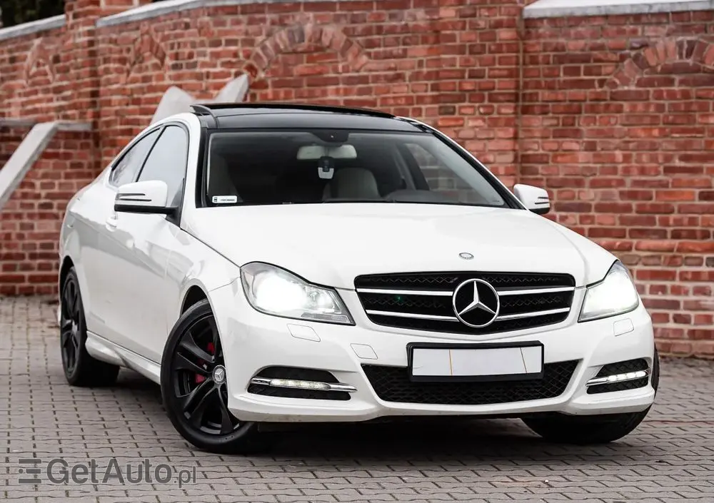 MERCEDES-BENZ Klasa C 250 (BlueEFFICIENCY) 7G-TRONIC