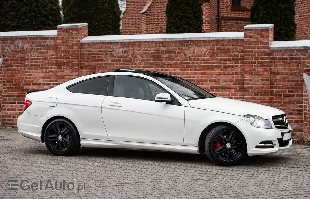 MERCEDES-BENZ Klasa C 250 (BlueEFFICIENCY) 7G-TRONIC