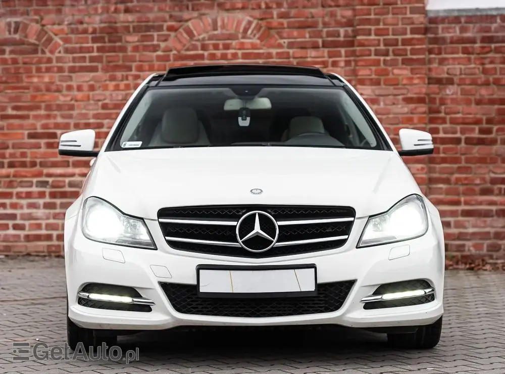MERCEDES-BENZ Klasa C 250 (BlueEFFICIENCY) 7G-TRONIC