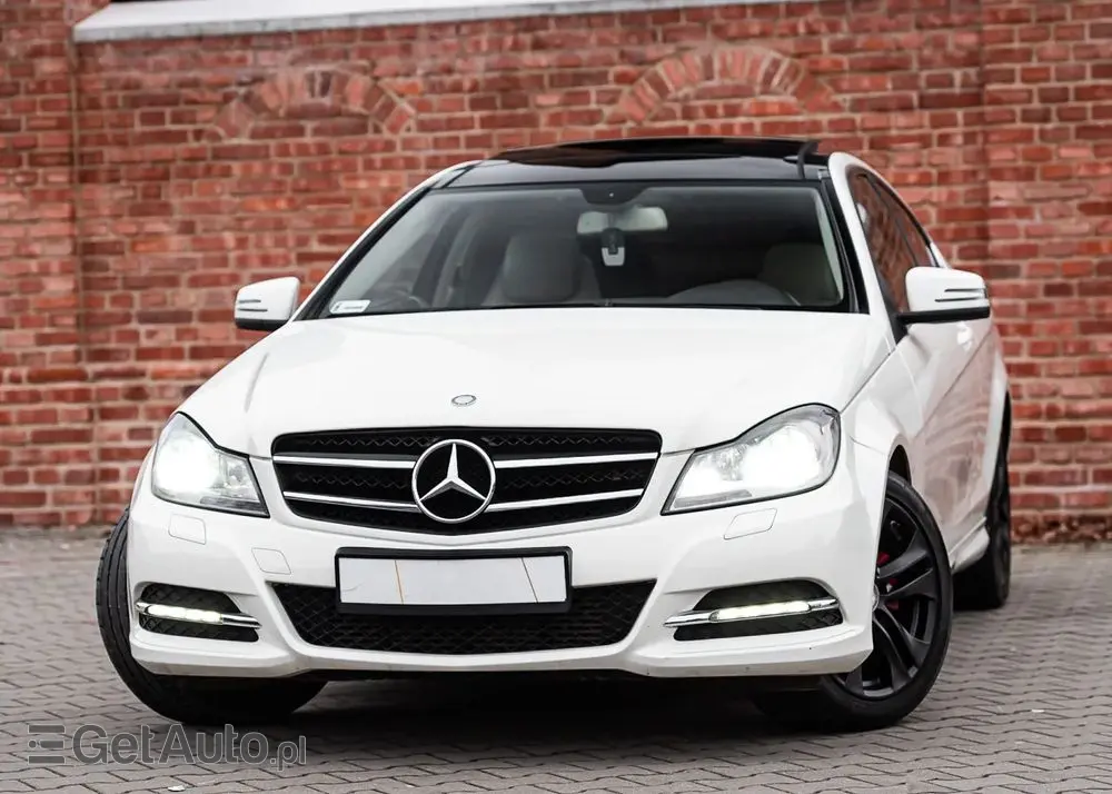 MERCEDES-BENZ Klasa C 250 (BlueEFFICIENCY) 7G-TRONIC
