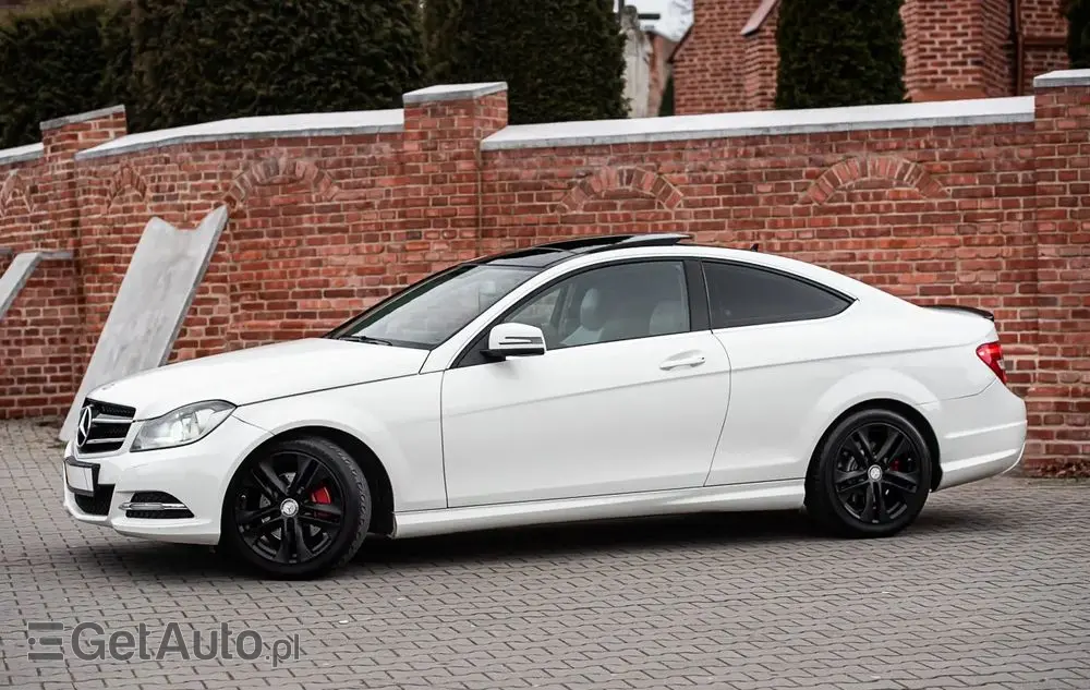 MERCEDES-BENZ Klasa C 250 (BlueEFFICIENCY) 7G-TRONIC