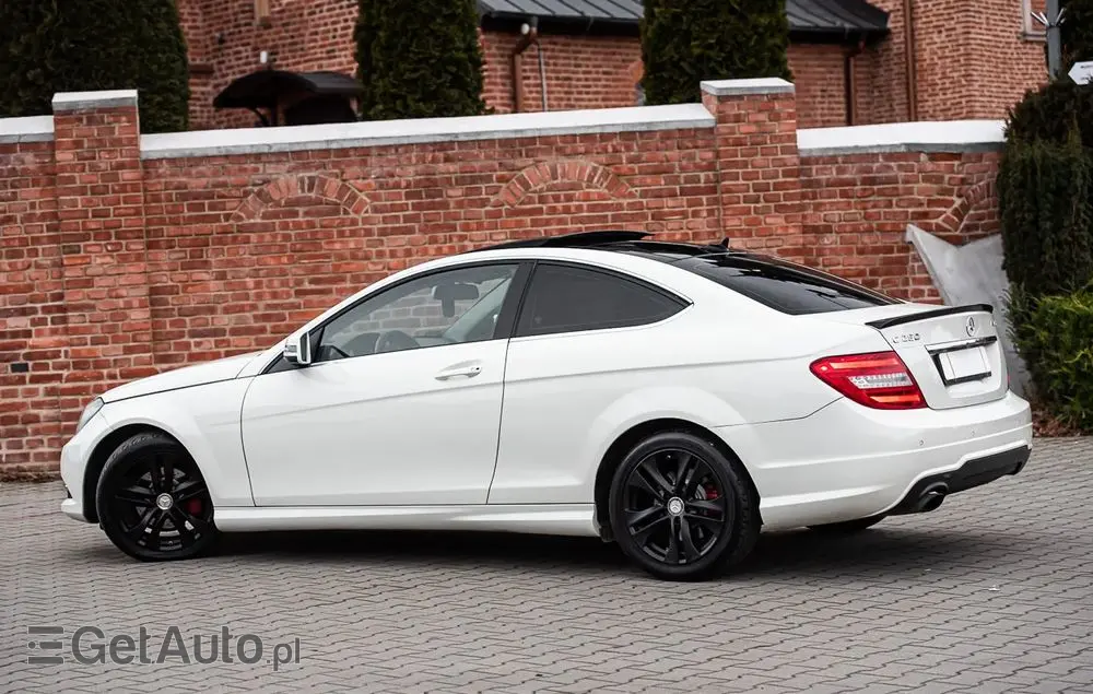 MERCEDES-BENZ Klasa C 250 (BlueEFFICIENCY) 7G-TRONIC