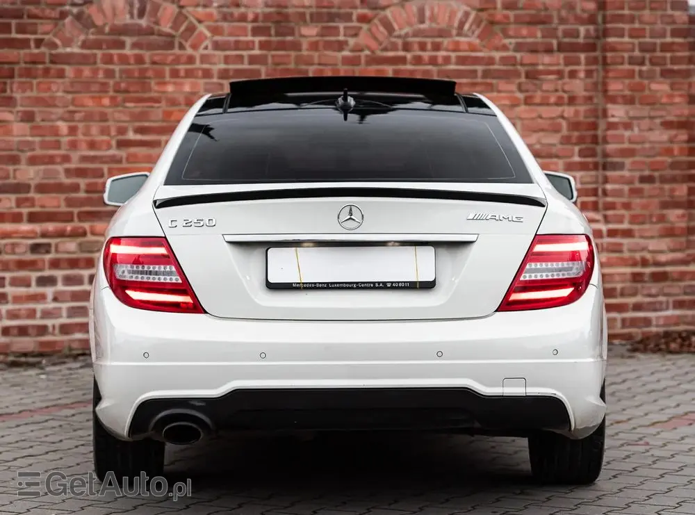 MERCEDES-BENZ Klasa C 250 (BlueEFFICIENCY) 7G-TRONIC