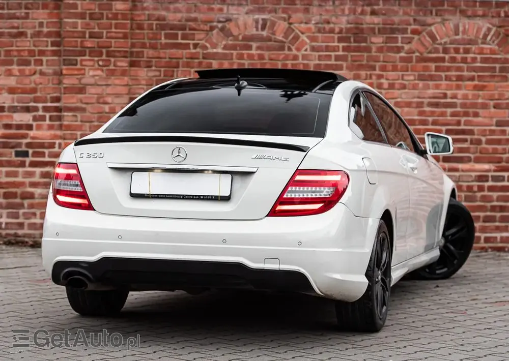 MERCEDES-BENZ Klasa C 250 (BlueEFFICIENCY) 7G-TRONIC