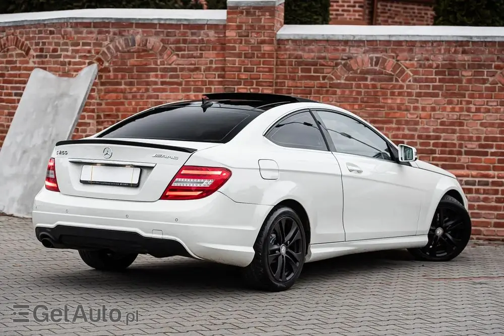 MERCEDES-BENZ Klasa C 250 (BlueEFFICIENCY) 7G-TRONIC