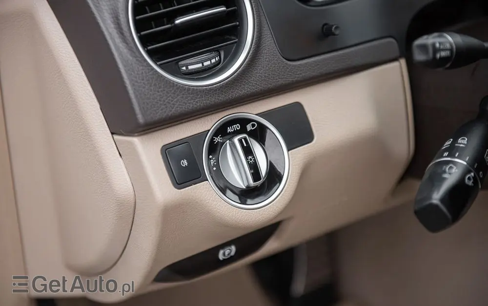 MERCEDES-BENZ Klasa C 250 (BlueEFFICIENCY) 7G-TRONIC