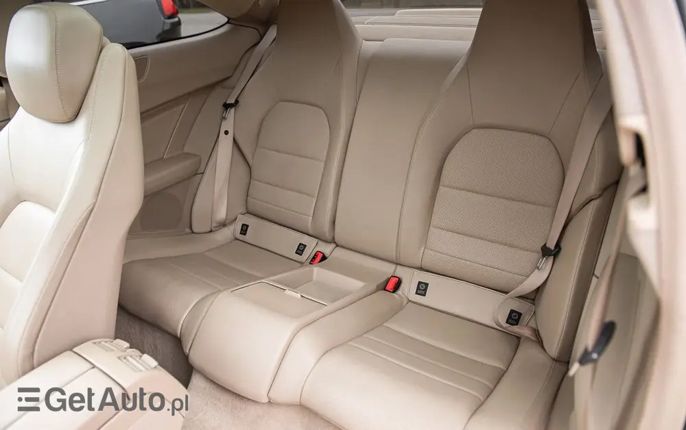 MERCEDES-BENZ Klasa C 250 (BlueEFFICIENCY) 7G-TRONIC