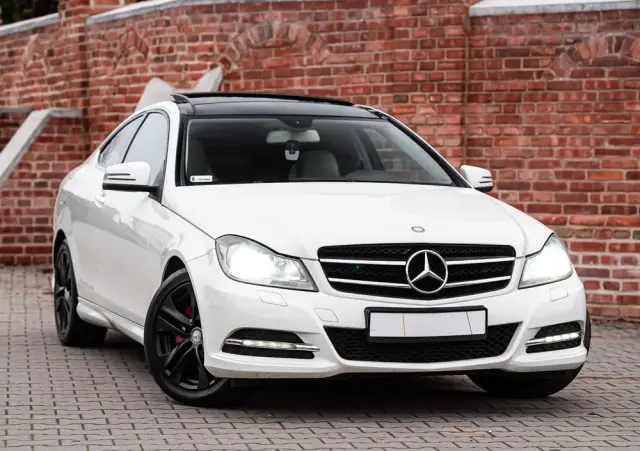 MERCEDES-BENZ Klasa C 250 (BlueEFFICIENCY) 7G-TRONIC