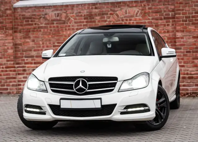 MERCEDES-BENZ Klasa C 250 (BlueEFFICIENCY) 7G-TRONIC