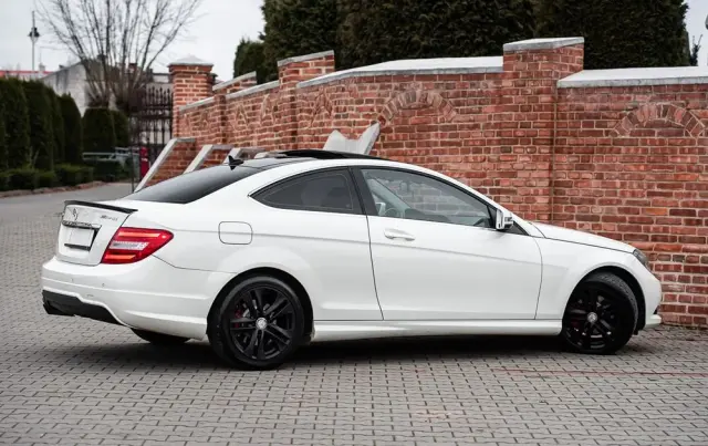 MERCEDES-BENZ Klasa C 250 (BlueEFFICIENCY) 7G-TRONIC